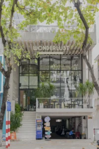 Nghỉ Ngơi Tại WONDERLUST – Coffee & Souvenir Thưởng Vị Cà Phê Đặc Sản, Săn Quà Lưu Niệm