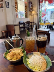 Mor Coffeeに集合して、朝食とコーヒーでエネルギーをチャージ