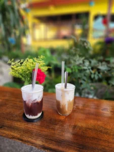 รวมตัวรับประทานอาหารเช้าและเพลิดเพลินกับกาแฟยามเช้าที่ An Hoi Coffee 24/7 Station